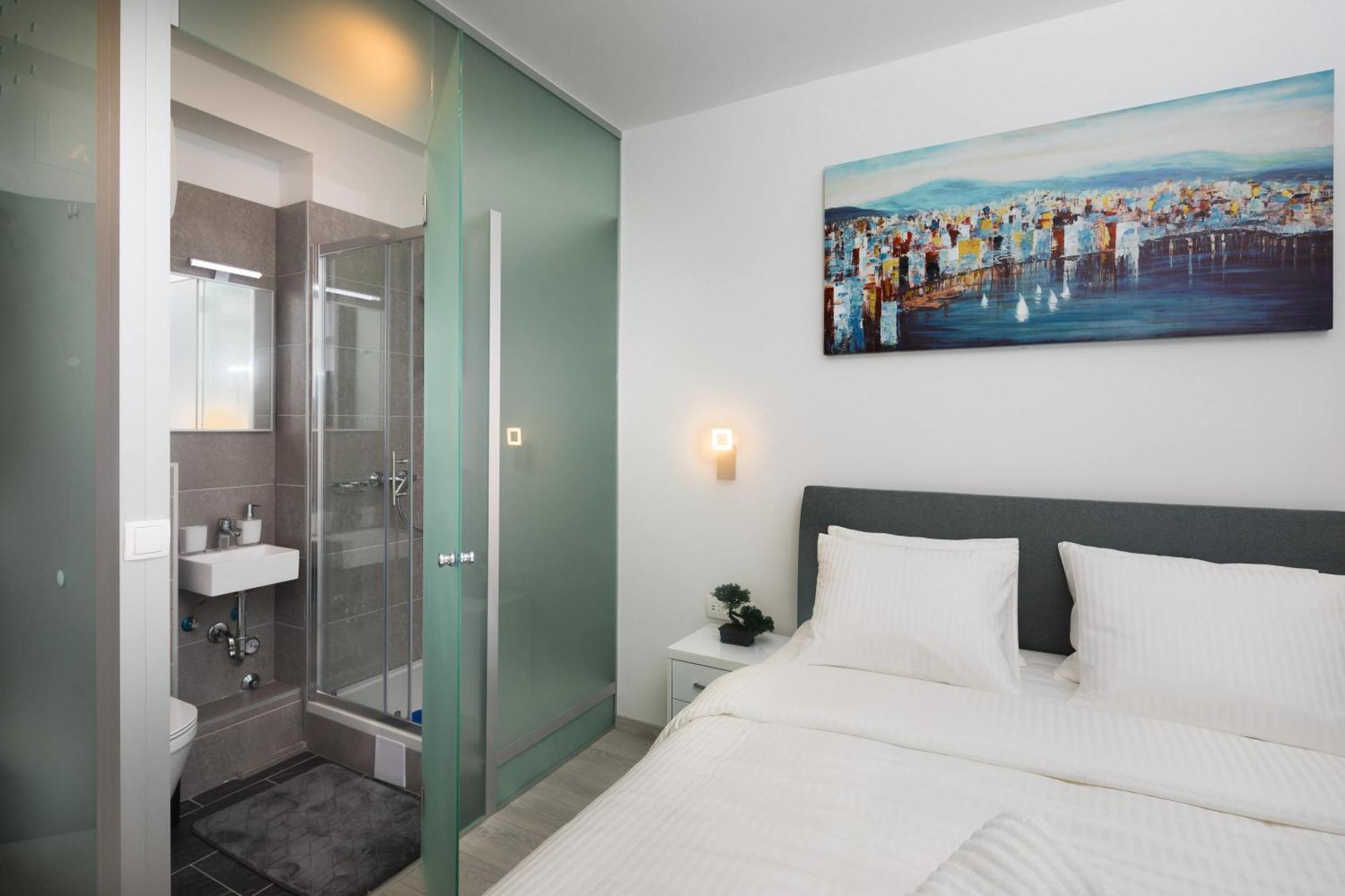 Luxury Studios & Rooms Seven Split Exterior photo