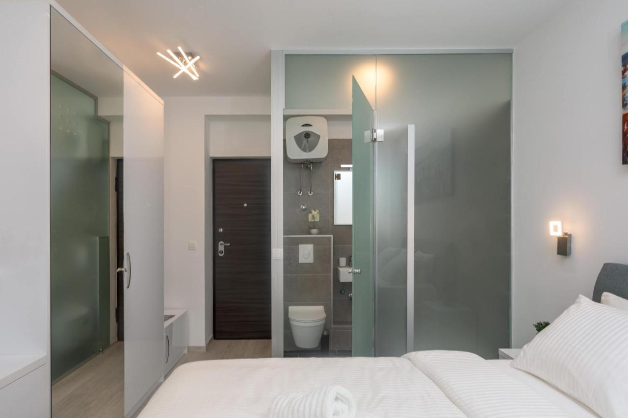 Luxury Studios & Rooms Seven Split Exterior photo